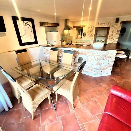 De Groupe 9ch Ou 3 Independants De 3ch - Patio Et Piscine Interieure Chauffee Toute L'annee