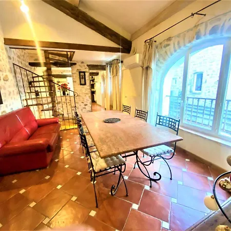 Holiday home De Groupe 9ch Ou 3 Independants De 3ch - Patio Et Piscine Interieure Chauffee Toute L'annee *